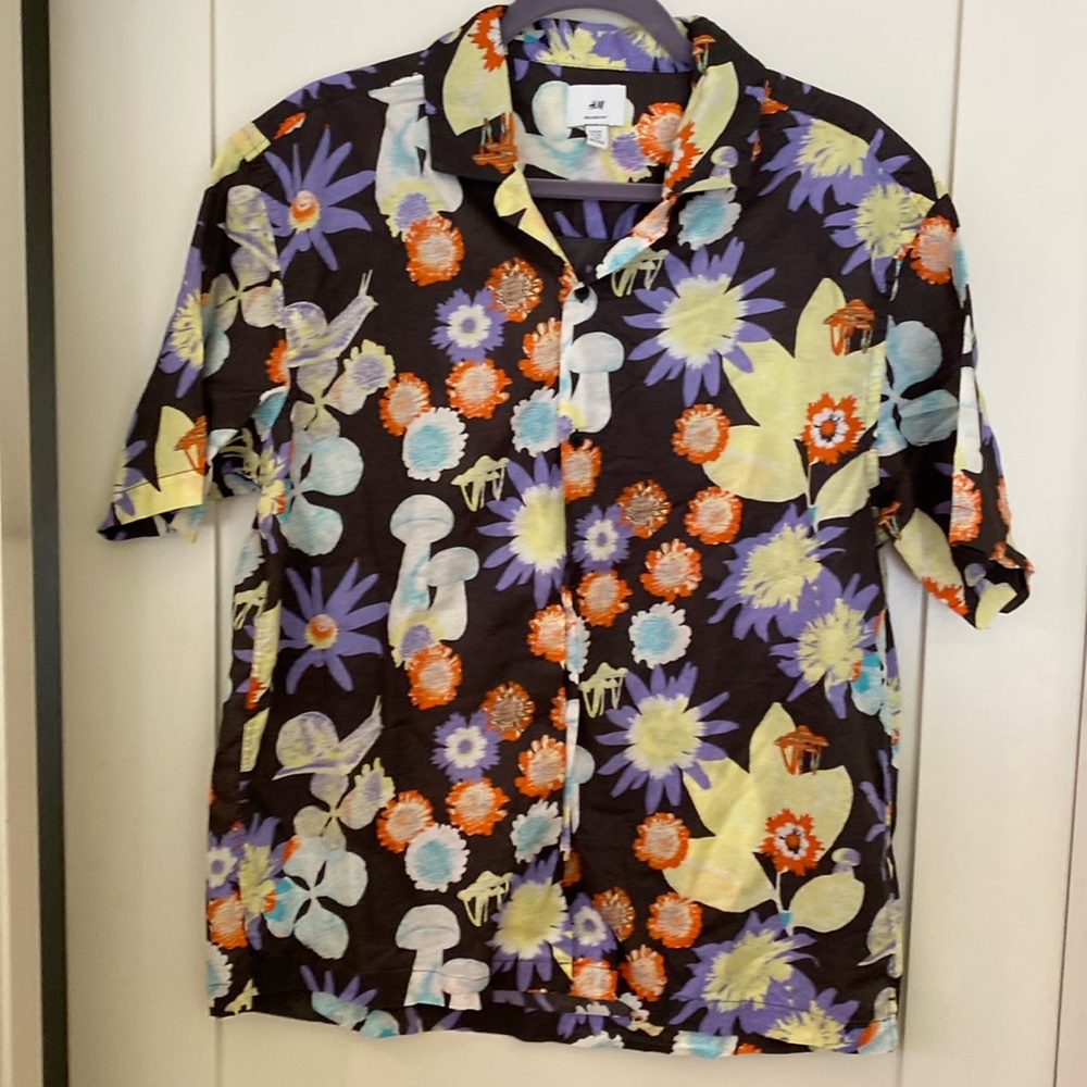 H&M short sleeve shirt Medium